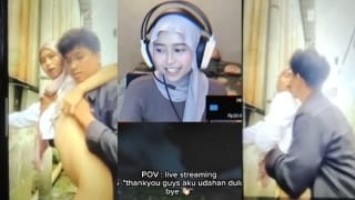 Bokep Indo Amalia Mutya di Doggy Ayang di Luar Ruangan